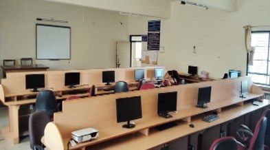 Circuit Laboratory, computer workstations in tiered rows