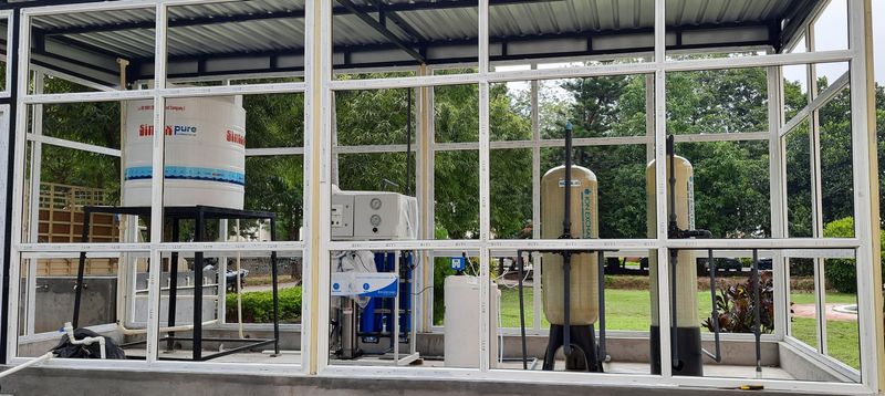 A reverse-osmosis drinking-water unit