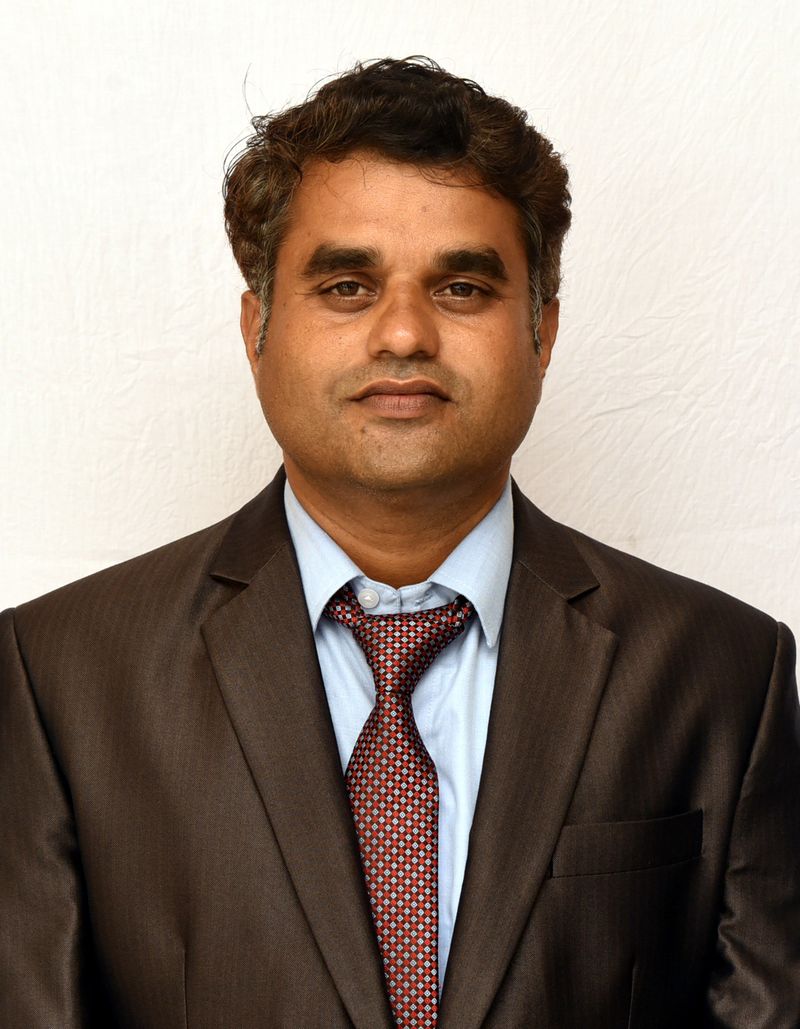 Dr Mallikarjuna H R, Associate Professor