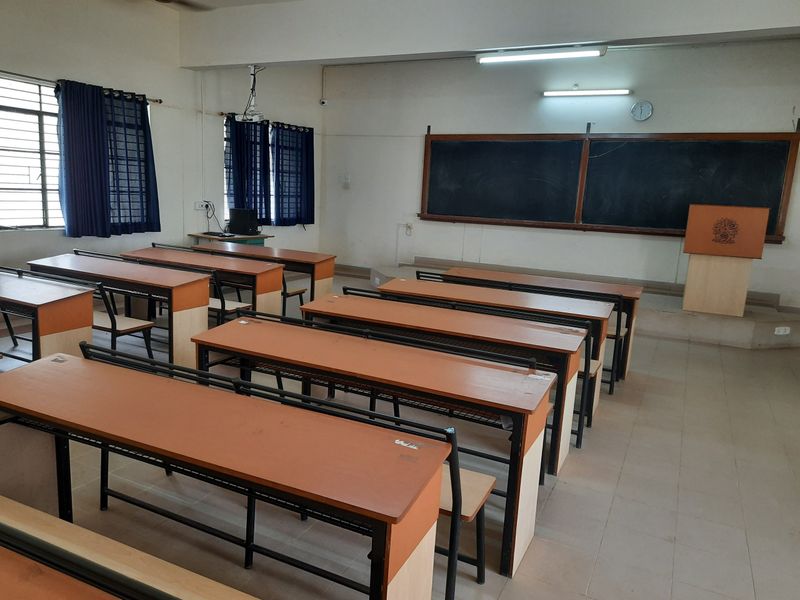 Classroom B-010