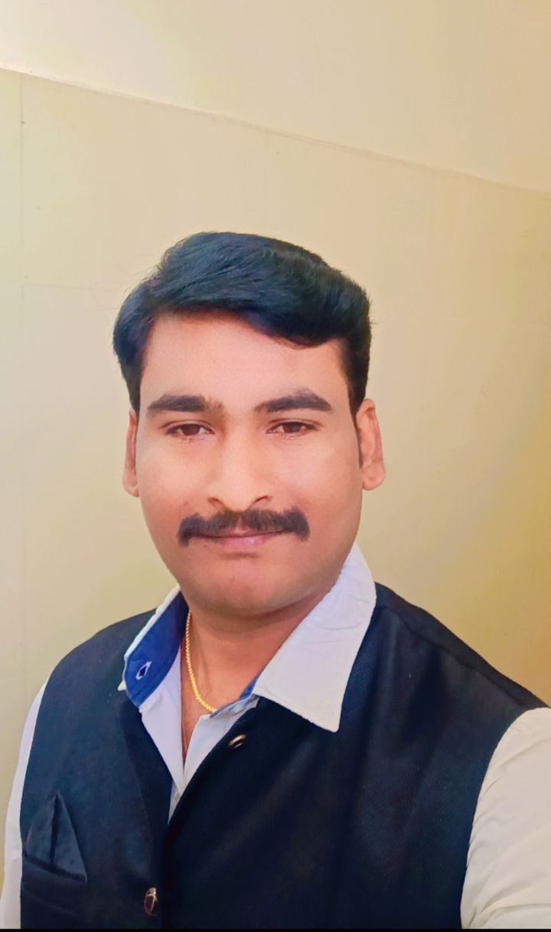 Manjunath K B, Peon